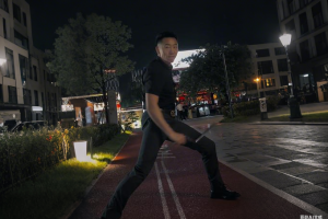 痞帅双节棍天花板-西装暴徒徐守波